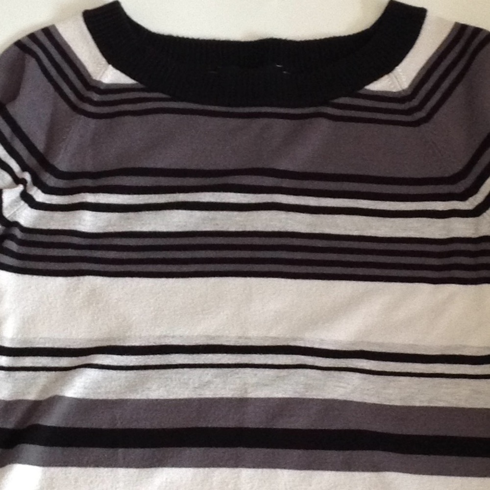 Express Color Block Stripe Black/Gray/White Sweate - image 8